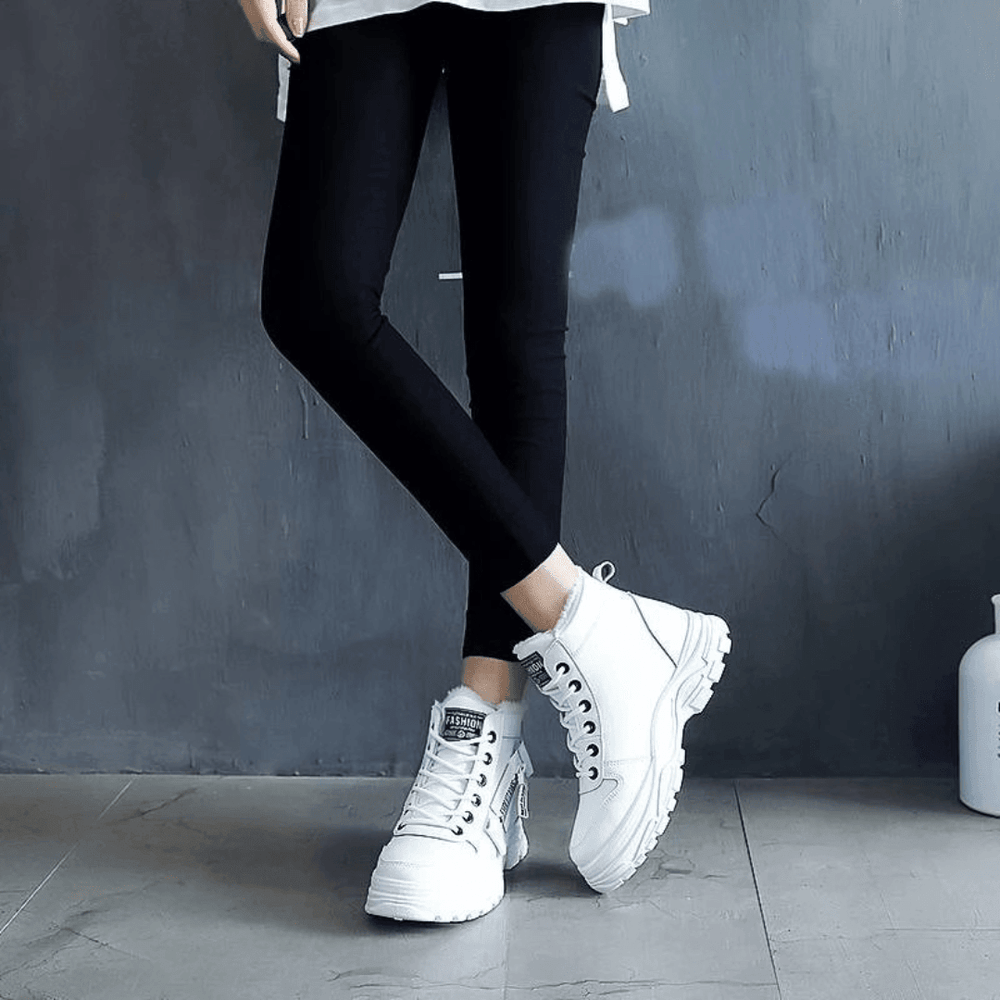 Linnea | Women's Faux Fur Lined Lace-Up Boots